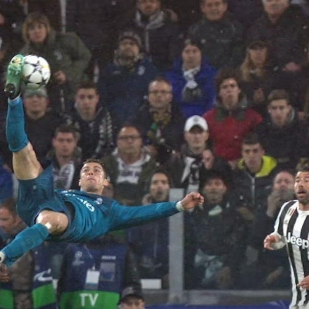 Cr7 Et Son Retourné Acrobatique De Terrien Sport Posture Conseil